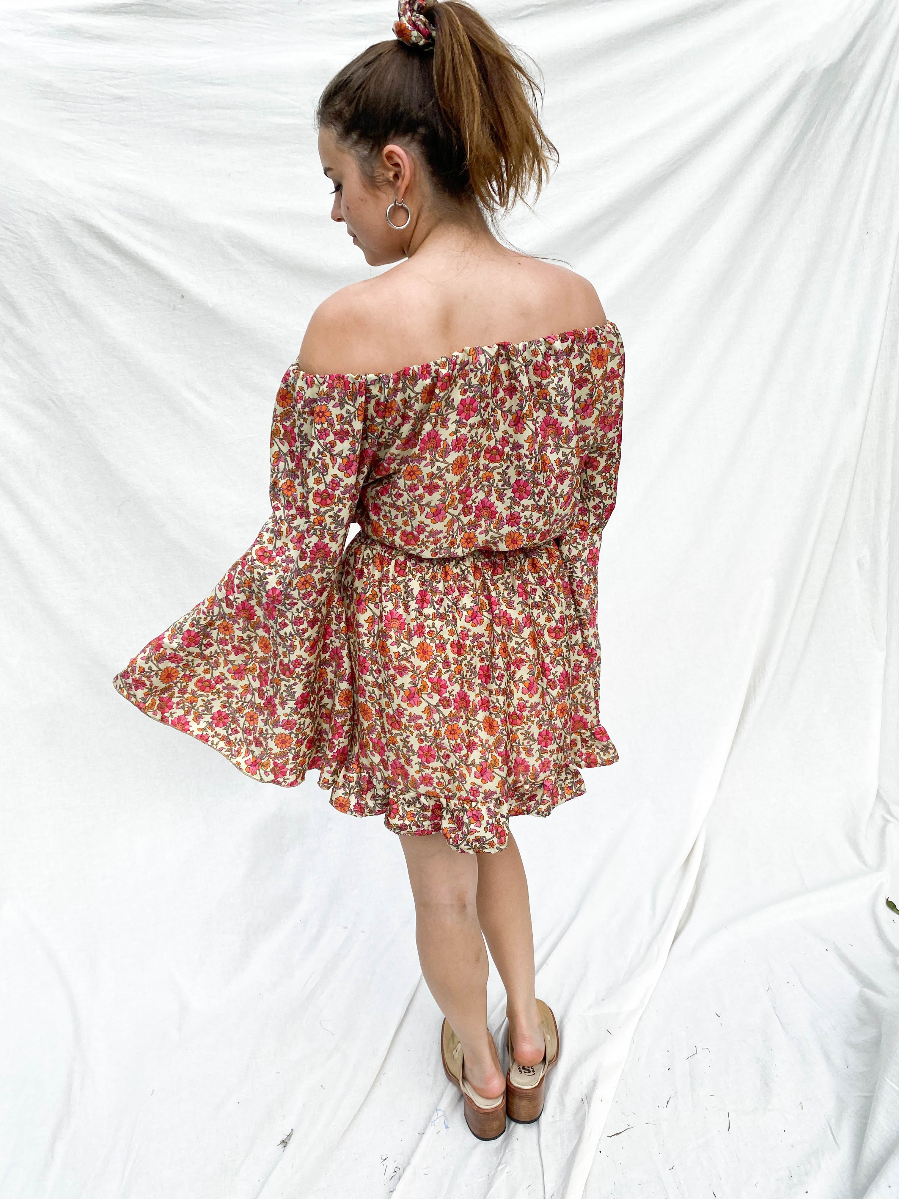 Off-shoulder top blossom Dandelie with ruffles