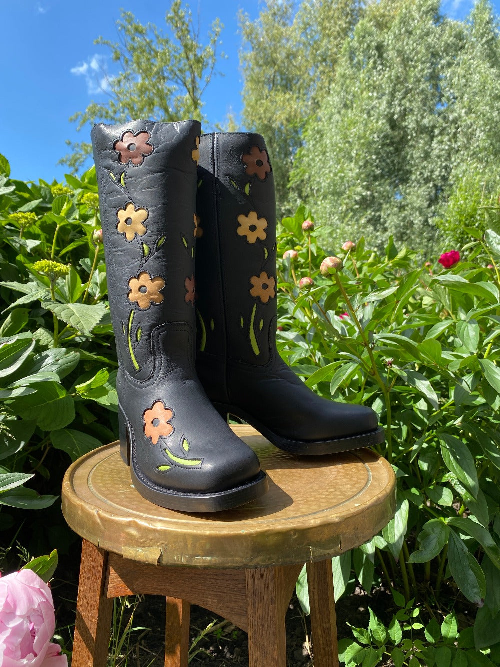 Flower Boots Black Brown