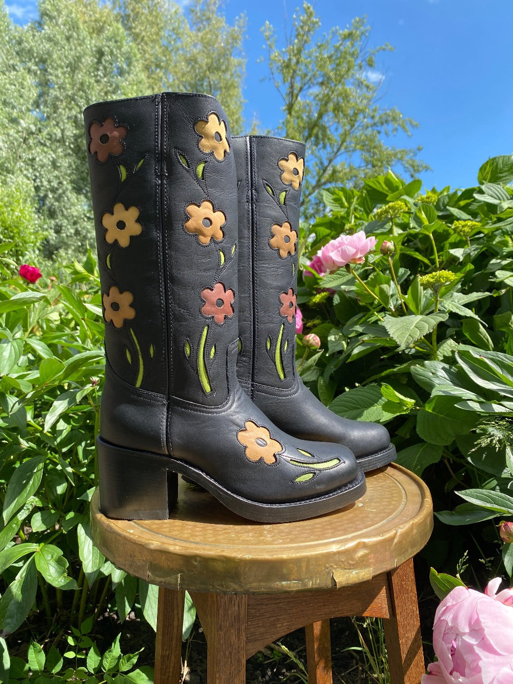 Flower Boots Black Brown